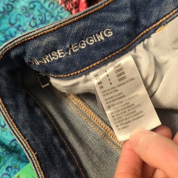 AEO Medium Wash Hi-Rise Jegging - Picture 4 of 4
